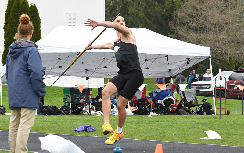 Bluffton puts up PR's at Marv Frye