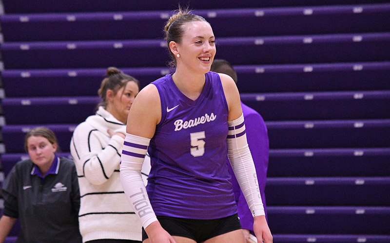 Beavers fall to top seeded Earlham in HCAC Quarterfinal